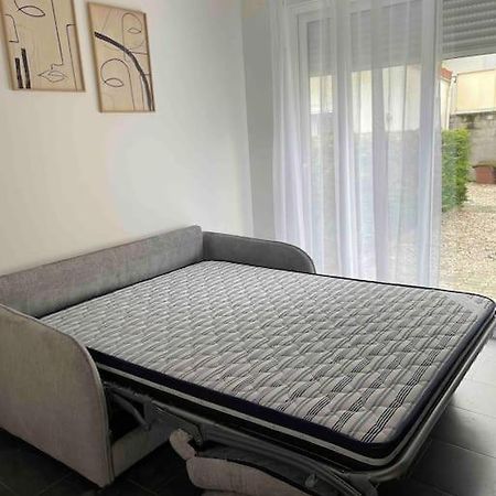 Апартаменти Studio Tout Confort, Au Pied De Toute Commodite, 2 Кретей Екстер'єр фото