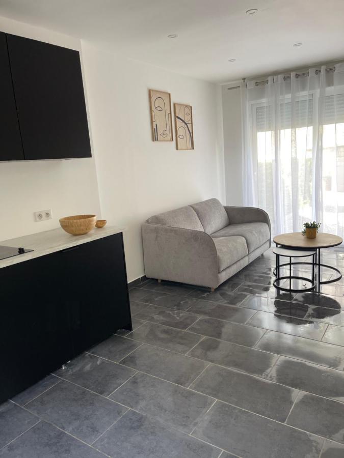 Апартаменти Studio Tout Confort, Au Pied De Toute Commodite, 2 Кретей Екстер'єр фото