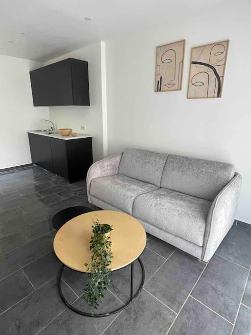 Апартаменти Studio Tout Confort, Au Pied De Toute Commodite, 2 Кретей Екстер'єр фото